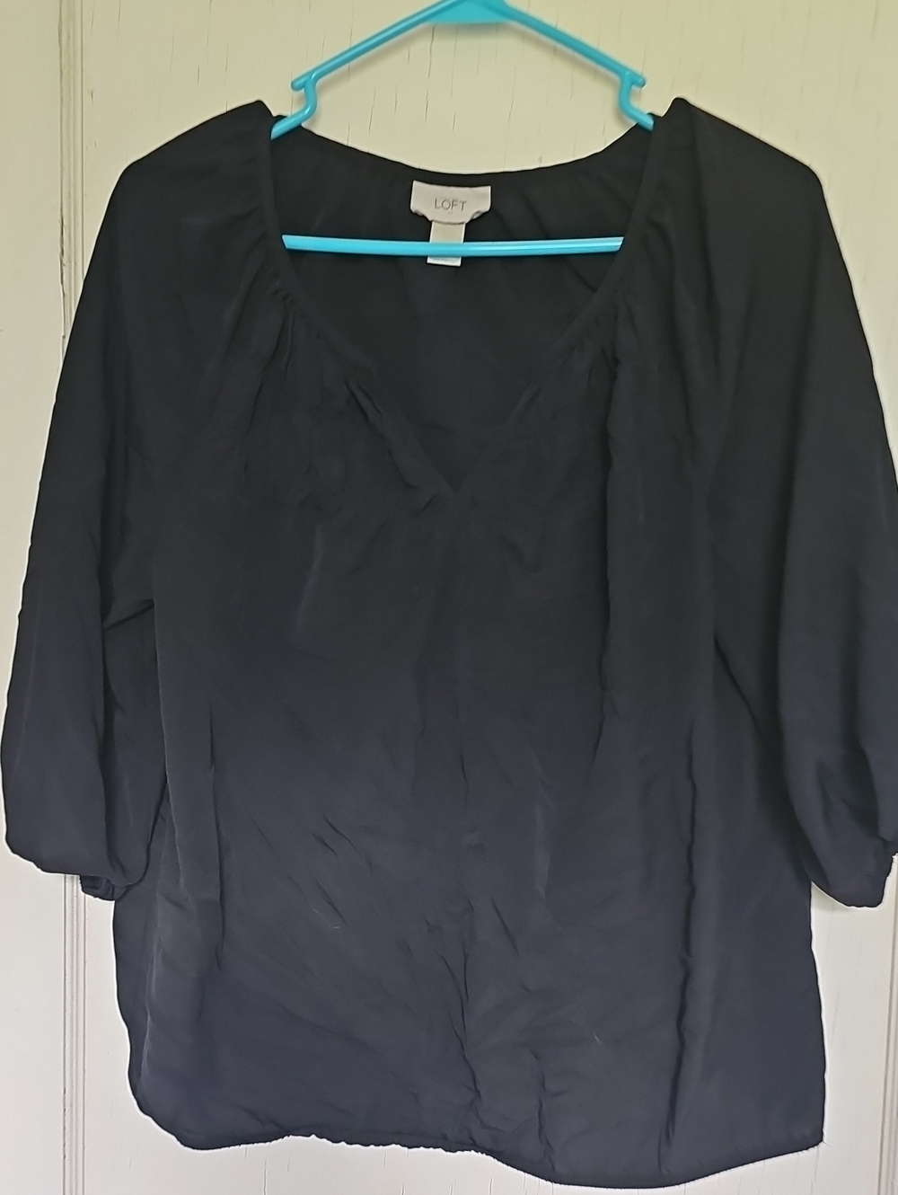 LOFT Black V-Neck 3/4 Sleeve Blouse